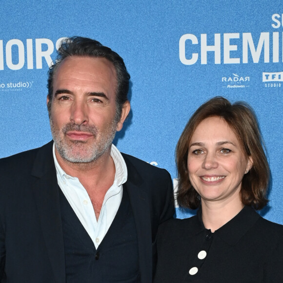 Jean Dujardin et sa femme Nathalie Péchalat - Avant-première du film "Sur les chemins noirs" au cinema UGC Normandie à Paris le 13 mars 2023. © Coadic Guirec/Bestimage 