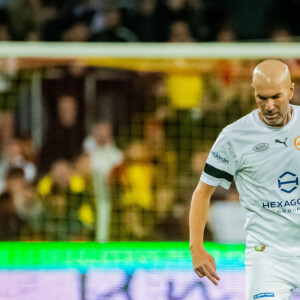 Zinedine Zidane - Match caritatif entre les anciens du RC Lens et la Team Légendes (4 - 3), au profit de l'association "Un sourire, un espoir pour la vie", à Lens, le 31 octobre 2023. Des influenceurs et créateurs de contenu entre autres ont également participé à cette rencontre. © Baptiste Autissier / Panoramic / Bestimage