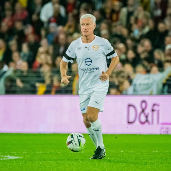 Didier Deschamps a également fait le déplacement pour cette rencontre
 
Didier Deschamps - Match caritatif entre les anciens du RC Lens et la Team Légendes (4 - 3), au profit de l'association "Un sourire, un espoir pour la vie", à Lens, le 31 octobre 2023. Des influenceurs et créateurs de contenu entre autres ont également participé à cette rencontre. © Baptiste Autissier / Panoramic / Bestimage