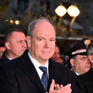 Ils ont assisté à une cérémonie historique à Monaco.
Georges Marsan, le maire de Monaco, et le prince Albert II de Monaco durant la cérémonie de jumelage entre Monaco et Dolceaqua place Padre G. Mauro, le 3 novembre 2023. © Bruno Bebert / Bestimage 