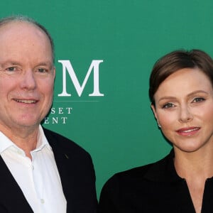 Le prince Albert II de Monaco et la princesse Charlene lors du 19ème trou de golf de la Princess of Monaco Cup 2023 dans les Jardins des Boulingrins (Allée descendante), Place du Casino à Monaco le 6 septembre 2023. © Claudia Albuquerque / Bestimage 