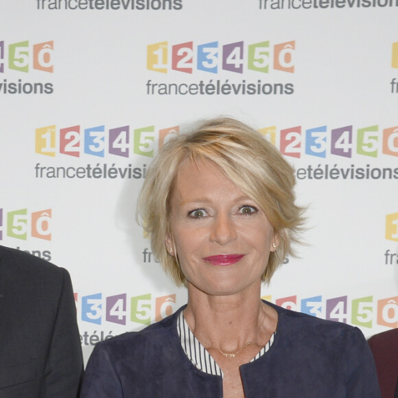 Damien Thévenot, Sophie Davant, Laura Tenoudji - Conférence de presse du Téléthon 2015, à France Télévisions à Paris le 4 novembre 2015. Le Téléthon 2015 aura lieu le 4 et le 5 décembre et le parrain de cette édition sera Marc Lavoine. © Coadic Guirec / Bestimage