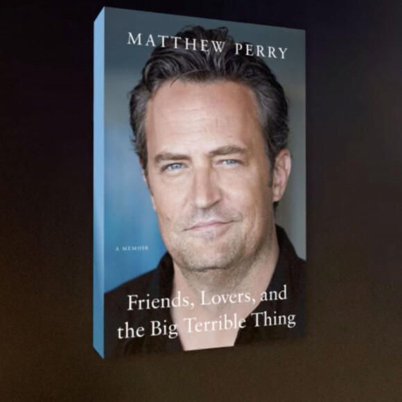 Dans son livre Friends, mes amours et cette chose terrible dévoilé en 2022, Matthew Perry avait révélé qu'il avait toujours pu compter sur son amitié dans les moments les plus sombres...
Bande annonce de l'interview de Matthew Perry avec Diane Sawyer sur la chaine ABC à Los Angeles, le 22 octobre 2022. 
