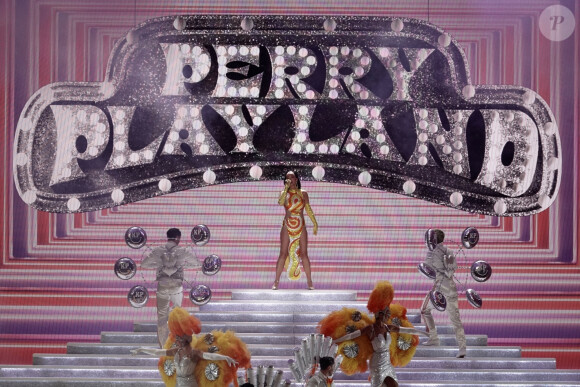 Daisy Dove, 3 ans, était vêtue d'un costume de Minnie, munie d'un casque antibruit.
Exclusif - Katy Perry - Dernier concert de sa résidence "Play" à Las Vegas.
