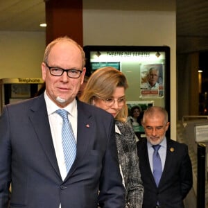 Le prince Albert II de Monaco, la princesse Caroline de Hanovre et sa fille Charlotte Casiraghi ont assisté à la conférence d'Antoine Compagnon de l'Académie française, "Colette : écrivain par hasard" au Théâtre des Variétés à Monaco dans le cadre du cent-cinquantenaire de la naissance de Colette, le 6 novembre 2023.  © Bruno Bebert / Bestimage 