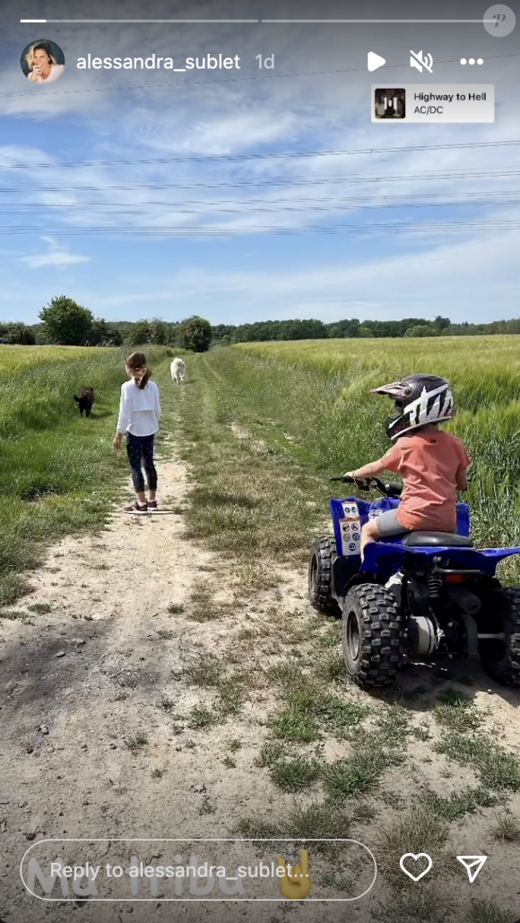 Alessandra Sublet : Ses enfants Charlie et Alphonse s'éclatent dans le Sud