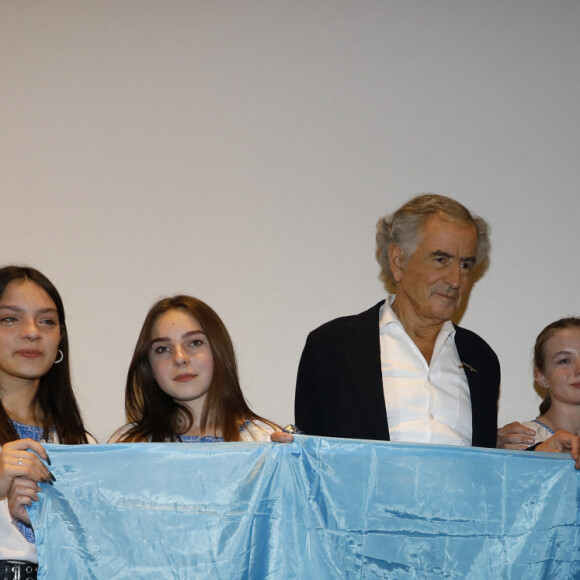 Bernard-Henri Lévy (BHL) - Avant-première du documentaire "L'Ukraine au Coeur" au cinéma le Balzac à Paris le 8 novembre 2023. © Marc Ausset-Lacroix/Bestimage
