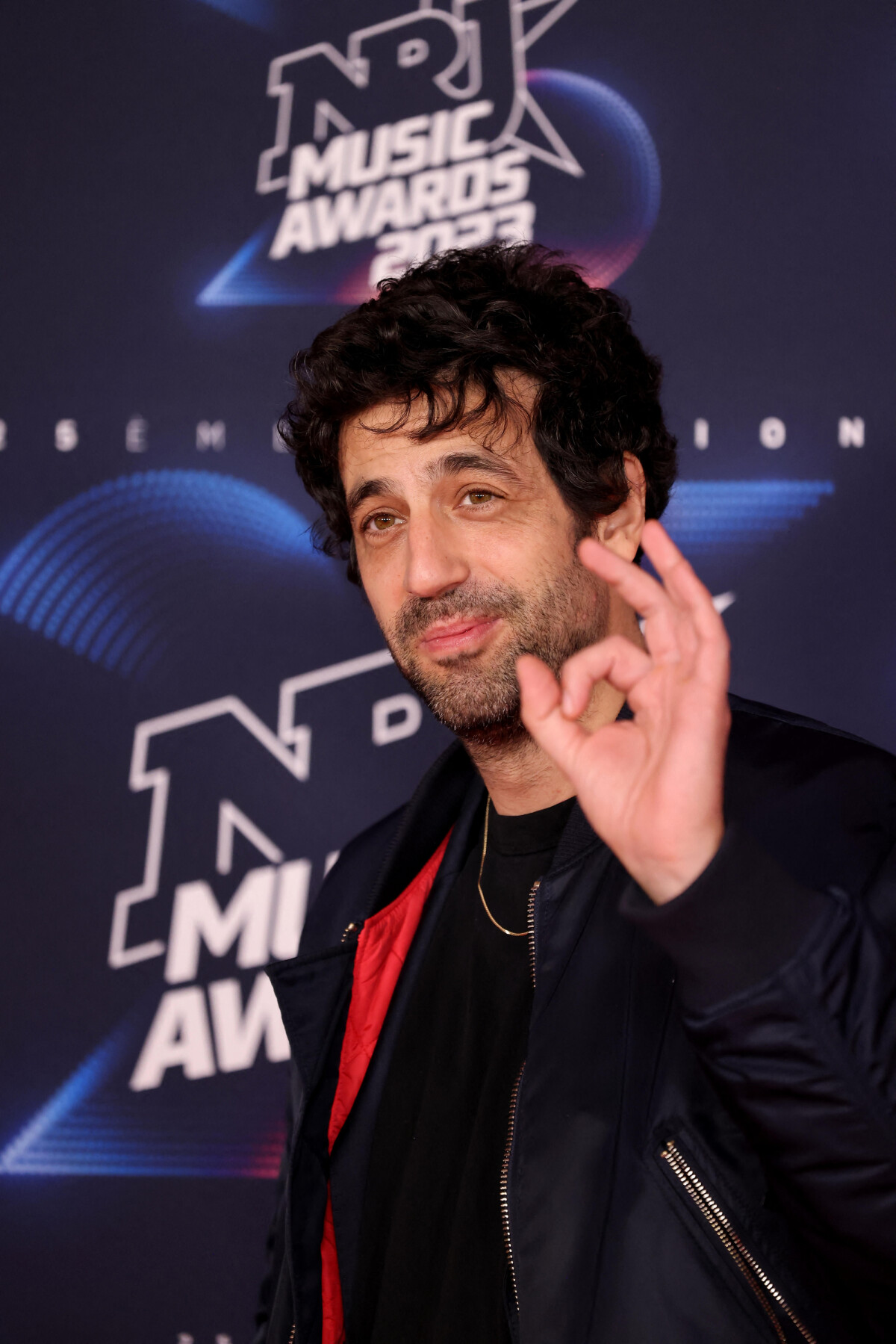 Photo Max Boublil au photocall de la 25ème cérémonie des "NRJ Music