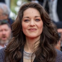 "Pour assouvir des fantasmes déviants..." : Marion Cotillard évoque les hommes qu'elle a dû "repousser violemment"