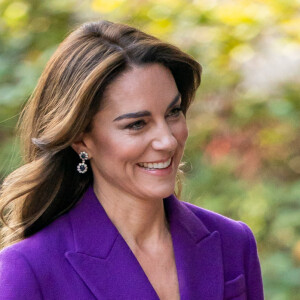 Catherine (Kate) Middleton, princesse de Galles arrive au Design Museum pour co-organiser l'événement avec le Centre de la Fondation Royale pour la petite enfance à Londres le 15 novembre 2023. 