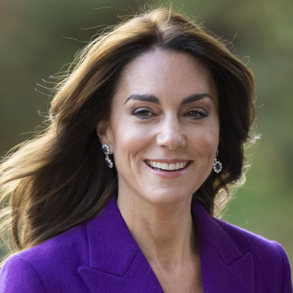 Catherine (Kate) Middleton, princesse de Galles arrive au Design Museum pour co-organiser l'événement avec le Centre de la Fondation Royale pour la petite enfance à Londres le 15 novembre 2023. 