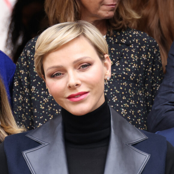 La princesse Charlène de Monaco assiste à la distribution des cadeaux dans le cadre de la fête nationale monégasque qui aura lieu le 19 novembre, au siège de la Croix Rouge monégasque à Monaco, le 16 novembre 2023. © Jean-Charles Vinaj/Pool Monaco/Bestimage