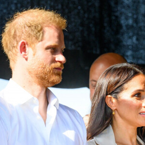 Le prince Harry, duc de Sussex et Meghan Markle, duchesse de Sussex aux Invictus Games 2023 à Dusseldorf pour une remise de prix le 16 septembre 2023. 