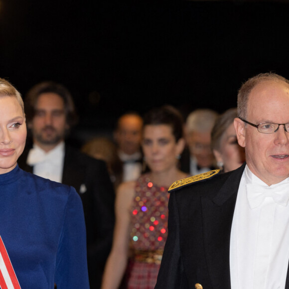 Le prince Albert II de Monaco, La princesse Charlène de Monaco - Arrivées à la soirée de gala de la Fête Nationale Monégasque au Grimaldi Forum le 19 novembre 2022. © Olivier Huitel / Pool Monaco / Bestimage 