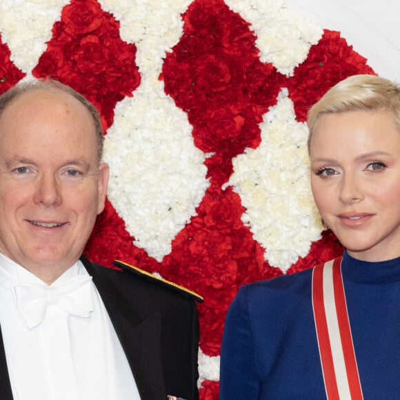 Le prince Albert II de Monaco, La princesse Charlène de Monaco - Arrivées à la soirée de gala de la Fête Nationale Monégasque au Grimaldi Forum le 19 novembre 2022. © Olivier Huitel / Pool Monaco / Bestimage 