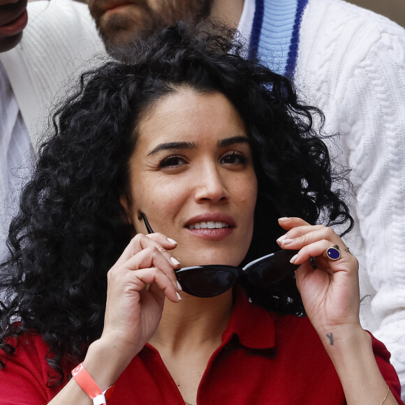 Sabrina Ouazani - People dans les tribunes lors des Internationaux de France de Tennis de Roland Garros 2022 à Paris le 29 mai 2022. © Cyril Moreau/Bestimage 
