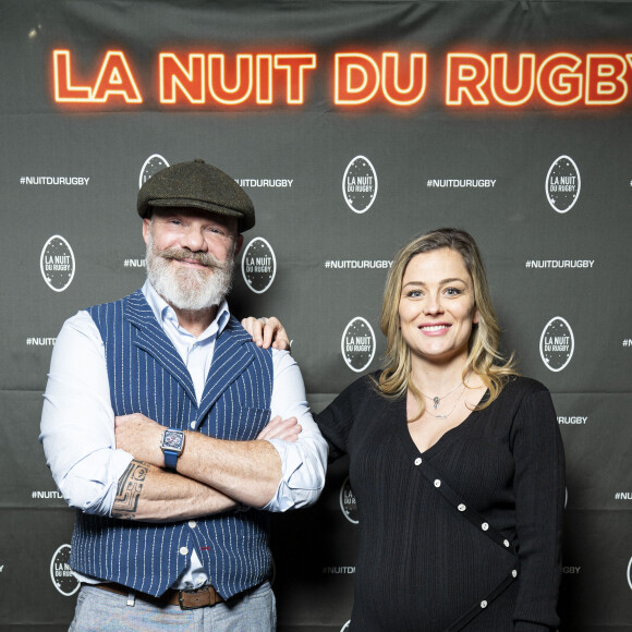 L'ancienne footballeuse, actuellement enceinte, s'y est rendue pour remettre un prix, accompagnée de Philippe Etchebest
 
Philippe Etchebest et Laure Boulleau (enceinte) - Soirée de la 19ème édition de la Nuit du Rugby à l'Olympia, Paris le 20 novembre 2023.La Nuit du rugby est une cérémonie organisée chaque année depuis 2004 sous l'égide de la Ligue nationale de rugby en collaboration avec Provale et TECH XV, pour récompenser les acteurs du rugby professionnel français qui se sont distingués lors des championnats de France de rugby Top 14 et Pro D2. © Pierre Perusseau/Bestimage