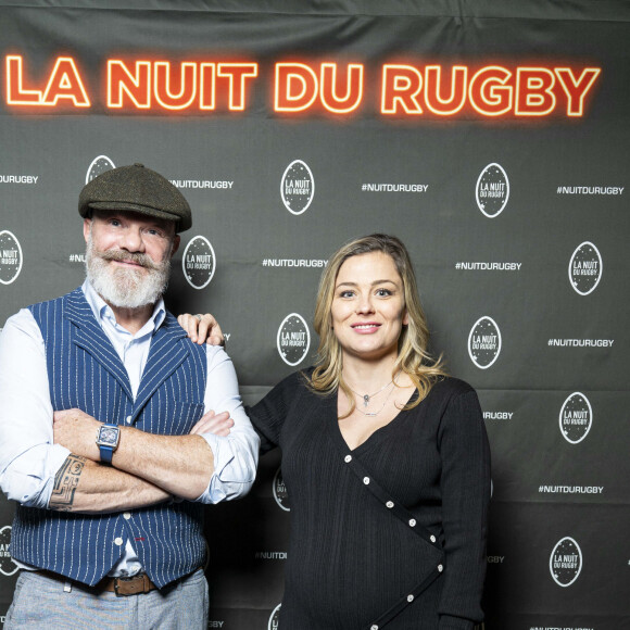 Philippe Etchebest et Laure Boulleau (enceinte) - Soirée de la 19ème édition de la Nuit du Rugby à l'Olympia, Paris le 20 novembre 2023.La Nuit du rugby est une cérémonie organisée chaque année depuis 2004 sous l'égide de la Ligue nationale de rugby en collaboration avec Provale et TECH XV, pour récompenser les acteurs du rugby professionnel français qui se sont distingués lors des championnats de France de rugby Top 14 et Pro D2. © Pierre Perusseau/Bestimage