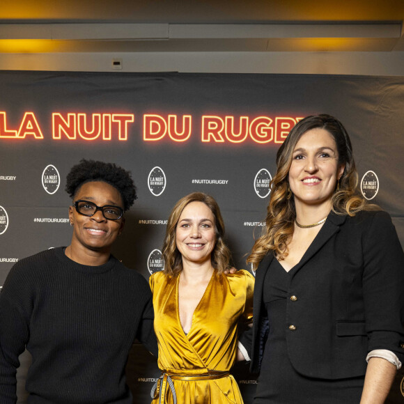 Audrey Tcheumeo, Nathalie Péchalat, Lénaïg Corson - Soirée de la 19ème édition de la Nuit du Rugby à l'Olympia, Paris le 20 novembre 2023.La Nuit du rugby est une cérémonie organisée chaque année depuis 2004 sous l'égide de la Ligue nationale de rugby en collaboration avec Provale et TECH XV, pour récompenser les acteurs du rugby professionnel français qui se sont distingués lors des championnats de France de rugby Top 14 et Pro D2. © Pierre Perusseau/Bestimage