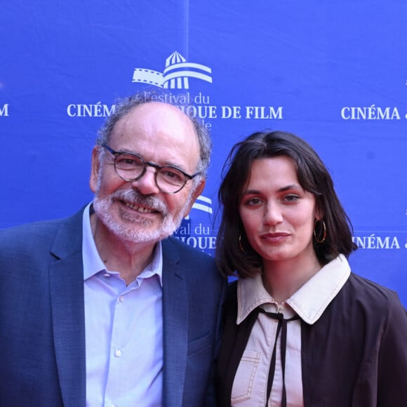 Jean-Pierre Darroussin et Ella Rumpf à l'avant-première du film "Une Nuit" lors du Festival du Cinéma & Musique de Film à La Baule, le 30 juin 2023. © Rachid Bellak/Bestimage