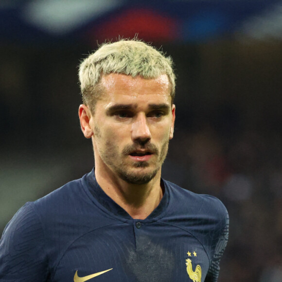 "S'ils veulent qu'on fasse beaucoup de matchs, on leur demande plus de technologie...", ajoute-t-il
 
Antoine Griezmann lors du match amical France vs Ecosse, Decathlon Arena stade Pierre Mauroy, le 17 octobre 2023