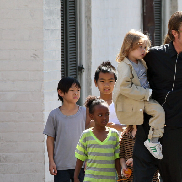 Brad Pitt, Angelina Jolie et leurs six enfants en Louisiane (archive)