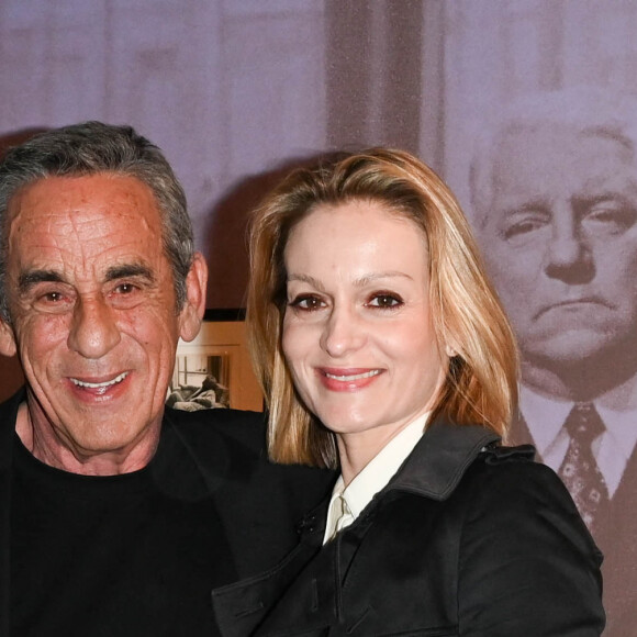 Thierry Ardisson et sa femme Audrey Crespo-Mara - Vernissage de l'exposition Jean Gabin à l'Espace Landowski / Musée des Années 30 à Boulogne-Billancourt le 8 mars 2022. © Coadic Guirev/Bestimage