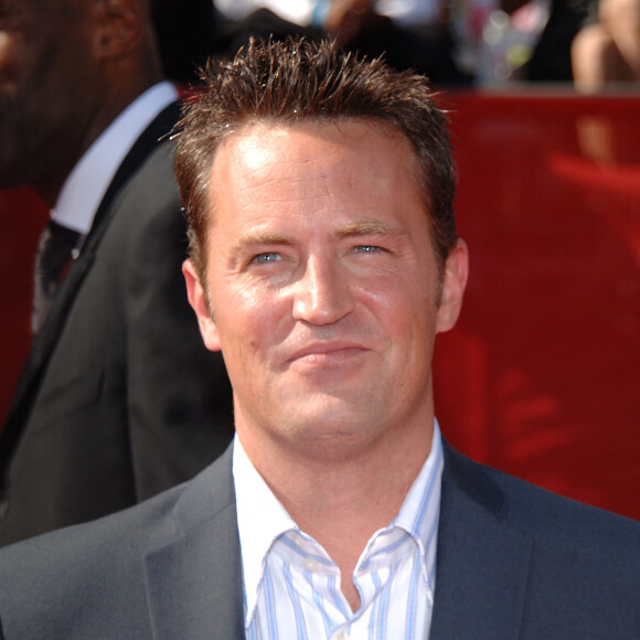 D'où son inscription aux Alcooliques Anonymes, à Pacific Palisades.
Archive - Matthew Perry, le 13 juillet 2005 à Hollywood. Crédit photo : © Jacqui Wong/AdMedia via ZUMA Press Wire