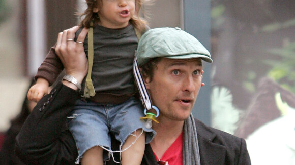 Matthew McConaughey : Son petit Levi est à croquer... la preuve en images ! (réactualisé)