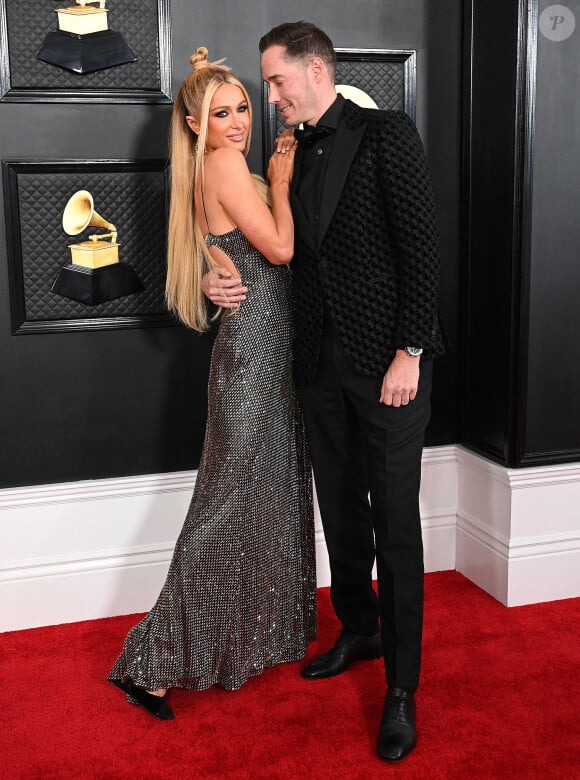 Paris Hilton et son mari Carter Reum au photocall de la cérémonie des 65ème Grammy Awards à Los Angeles le 5 février 2023.