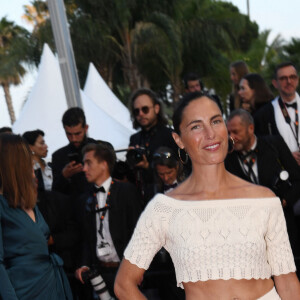 Alessandra Sublet à la montée des marches du film "Mascarade" lors du 75ème Festival International du Film de Cannes, France, le 27 mai 2022.