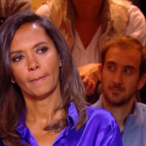 Karine Le Marchand en larmes dans "Quelle époque sur France 2 !" le 25 novembre 2023.