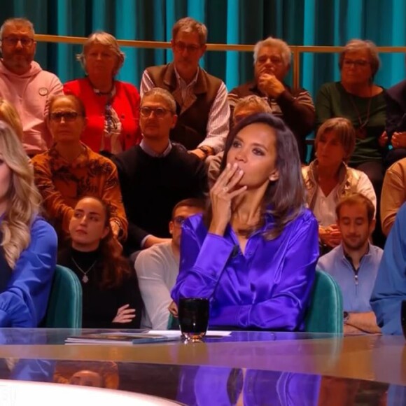 Hélène Ségara, Karine Le Marchand, Eddy de Pretto sur le plateau de "Quelle époque !", sur France 2, le 25 novembre 2023.