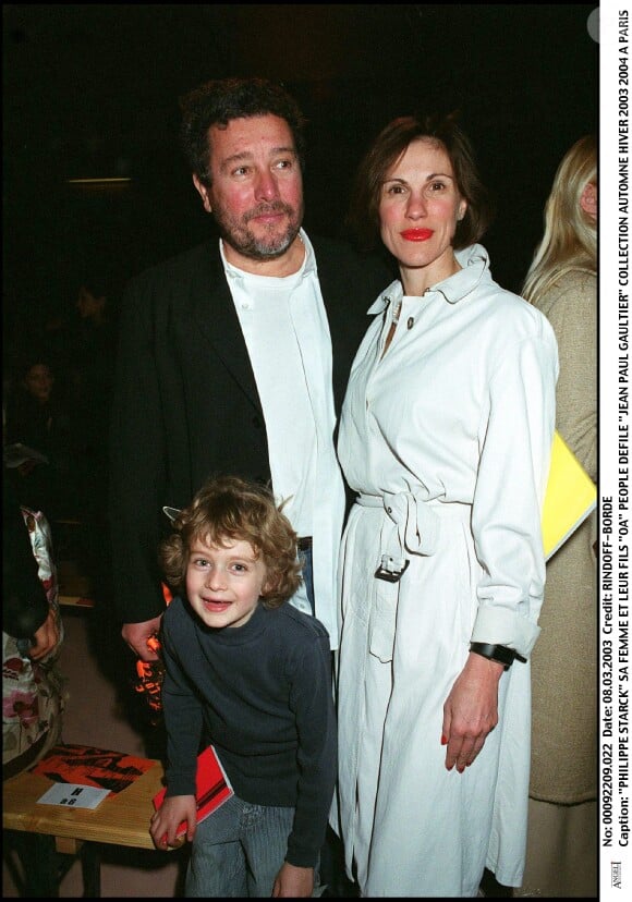 Philippe Starck, sa femme et leur fils Oa en 2003