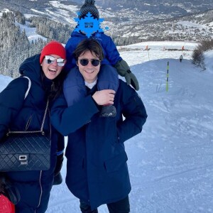 Anouchka Delon au ski avec son compagnon Julien Dereims et leur fils Lino, né le 15 février 2020
