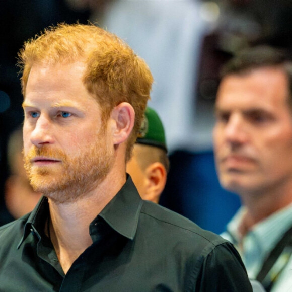 Si elle et le prince Harry se sont déjà attirés les foudres des fans de la royauté britannique, le pire n'est pas encore arrivé
Le prince Harry, duc de Sussex et Meghan Markle, duchesse de Sussex, participent à une remise de médailles lors des Invictus Games 2023 (Day 4) à Dusseldorf, le 13 septembre 2023. 