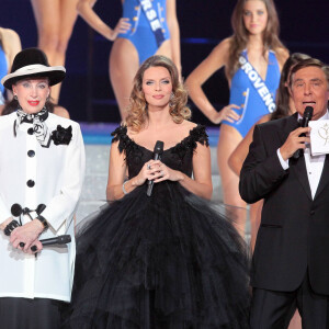 Sylvie Tellier, Geneviève de Fontenay et Jean-Pierre Foucault - Election de Miss France 2010