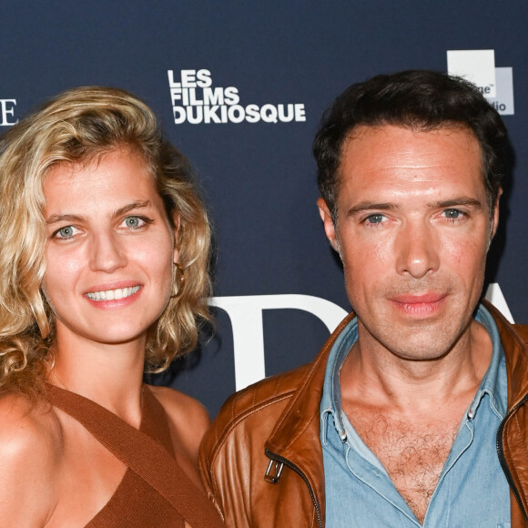 Nicolas Bedos et sa compagne Pauline Desmonts - Avant-première du film "Mascarade" au cinéma Pathé Wepler à Paris. Le 20 octobre 2022 © Coadic Guirec / Bestimage