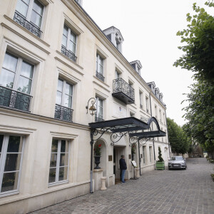 La chambre d'hôtel de Nabilla Benattia cambriolée pendant son mariage à Chantilly, dans la nuit du 6 au 7 juillet 2021. Outre les cadeaux de mariage, des effets personnels du couple ont également été dérobés. © Michael Baucher / Panoramic / Bestimage 