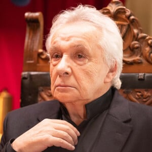 Michel Sardou va s'installer au sein d'une maison située dans le sud de la France après la fin de sa tournée
Exclusif - Michel Sardou - Enregistrement de l'émission "Le Grand Restaurant" à Paris. © Philippe Leroux / Bestimage 