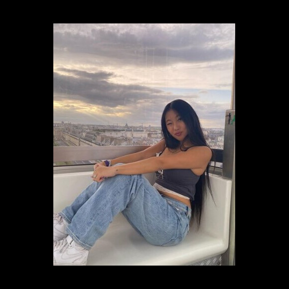 Jade était "très jalouse" de Joy, lorsqu'elle est arrivée dans la famille.
Jade Hallyday sur Instagram. Le 27 juillet 2023.