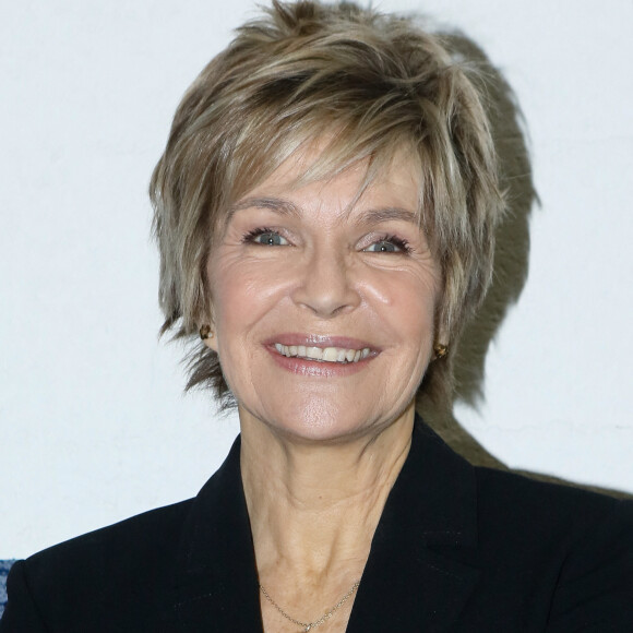 Véronique Jannot a d'ailleurs ouvert la porte à un retour au sein du feuilleton quotidien de TF1
Exclusif - Véronique Jannot - Backstage - Enregistrement de l'émission "La boîte à secrets 16", présentée par F.Bollaert et diffusée le 10 mars sur France 3 © Christophe Clovis / Bestimage Pour cette nouvelle émission de La boîte à secrets, F.Bollaert accueille G.Lenorman, Zaz, F.Huster pour une soirée toujours plus festive et émouvante. Chaque invité a le plaisir de découvrir des surprises réalisées sur mesure avec la complicité de ses proches. Alors, préparez- vous à découvrir des archives personnelles de nos invités, tenter de retrouver l'identité d'un invité mystère et des images exclusives tournées avec l'entourage des invités... Joies, émotions, fous rires, retrouvailles et révélations seront au menu de votre soirée. Faustine vous invite à faire la fête et, attention, vous n'êtes pas au bout de vos surprises ! 