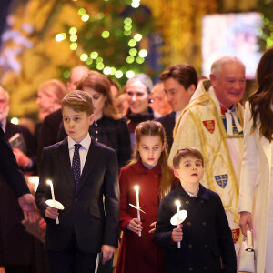 Le prince George de Galles, la princesse Charlotte de Galles, Le prince Louis de Galles - Traditionnel concert de Noël "Together At Christmas" en l'abbaye de Westminster à Londres. Le 8 décembre 2023.
