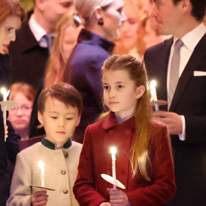 Le prince George, la princesse Charlotte et le prince Louis de Galles - Traditionnel concert de Noël "Together At Christmas" en l'abbaye de Westminster à Londres. Le 8 décembre 2023.