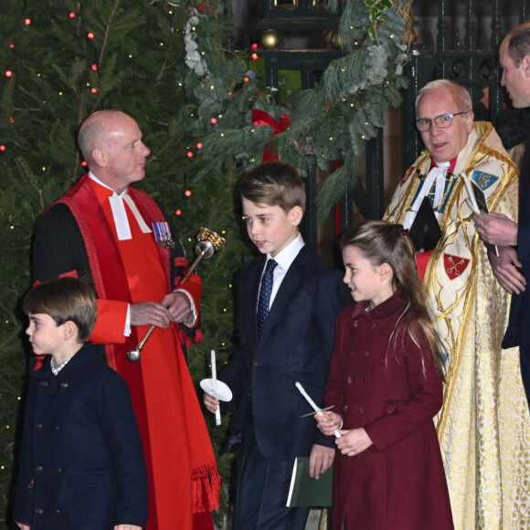 Sa petite soeur, la princesse Charlotte, en a 8 et le prince Louis en a 5.
Le prince William, Kate Middleton, le prince George, la princesse Charlotte et le prince Louis de Galles - Traditionnel concert de Noël "Together At Christmas" en l'abbaye de Westminster à Londres. Le 8 décembre 2023.