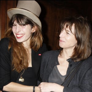 Lou Doillon a rendu hommage sur Instagram à sa demi-soeur Kate Barry pour les 10 ans de sa mort
Lou Doillon et Kate Barry - Soirée de lancement de la nouvelle collection Lee Cooper créée par Lou Doillon au restaurant La Pérouse à Paris 