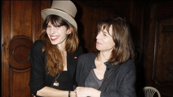 Lou Doillon et Charlotte Gainsbourg : 10 ans sans leur soeur Kate Barry, elle partage des photos bouleversantes