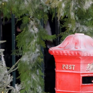 Le prince George de Galles, la princesse Charlotte de Galles et le prince Louis de Galles arrivent au traditionnel concert de Noël "Together At Christmas" à l'abbaye de Westminster à Londres, Royaume Uni, le 8 décembre 2023. 