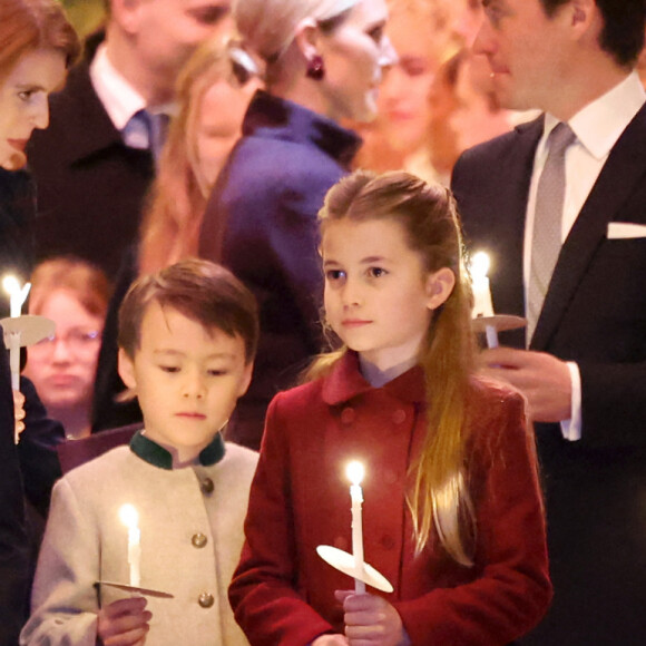 Le prince George de Galles, la princesse Charlotte de Galles et Le prince Louis de Galles, au traditionnel concert de Noël "Together At Christmas" à l'abbaye de Westminster à Londres, Royaume Uni, le 8 décembre 2023. 