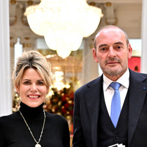 Exclusif - Laura Tenoudji Estrosi et Lionel Servant, le directeur général de l'hôtel Negresco, durant la présentation du 6eme guide des adresses incontournables by Laura Tenoudji Estrosi dans le salon Versailles de l'hôtel Negresco à Nice, le 15 décembre 2023.